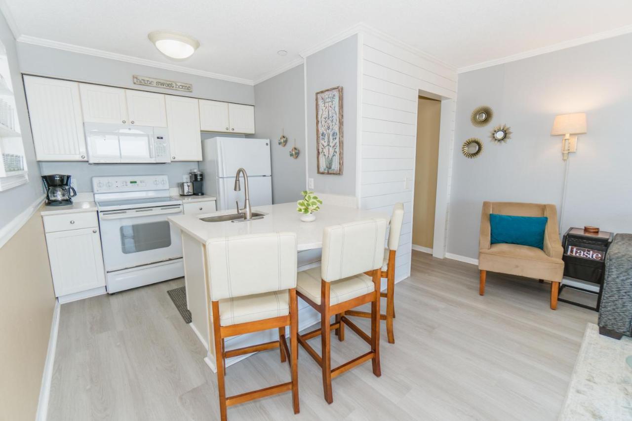 Stunning Views!!-Oceanfront Villa-Heated Pool-Private Balcony-Tiki Bar-Walk To Coligny Plaza Hilton Head Island Exterior foto